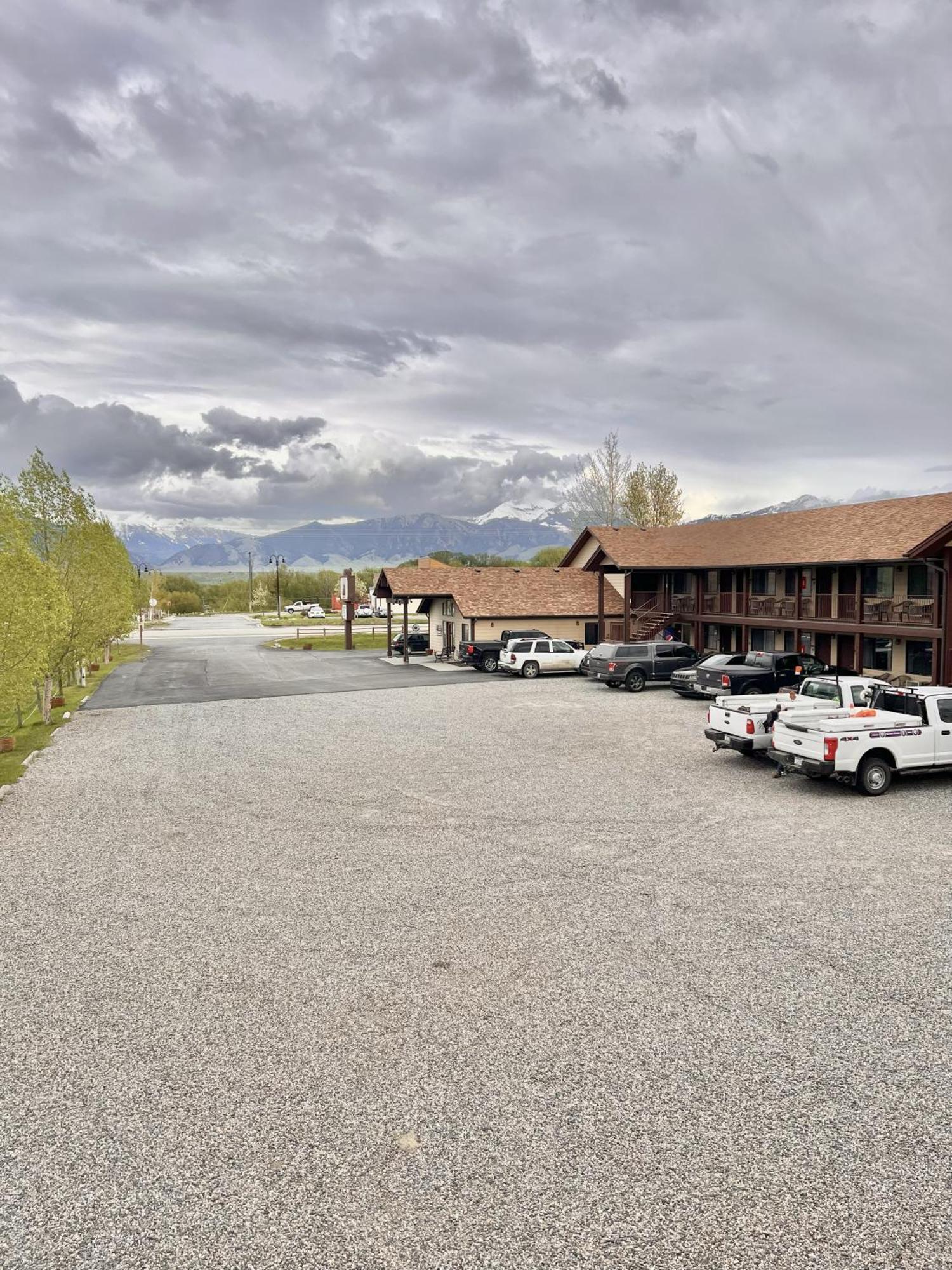 Red Bear Inn Енис Екстериор снимка