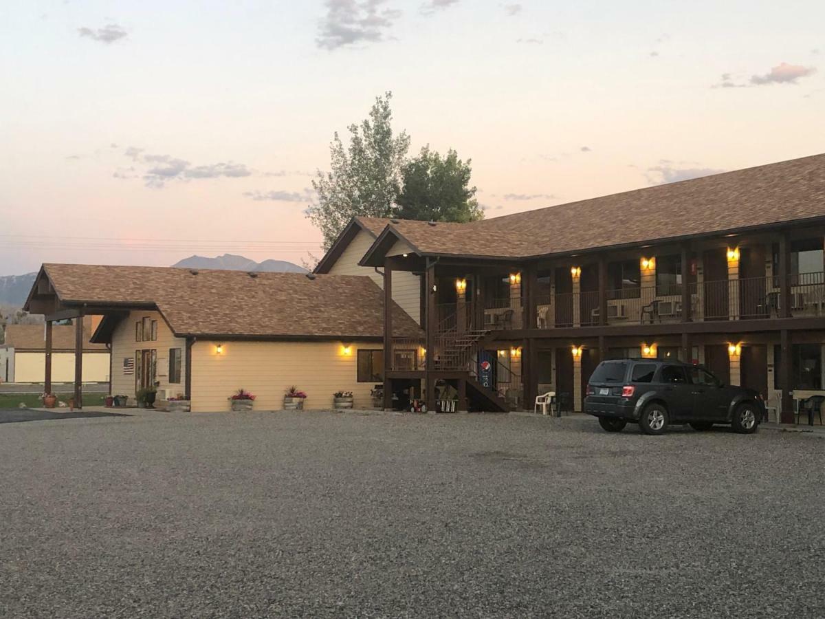 Red Bear Inn Енис Екстериор снимка